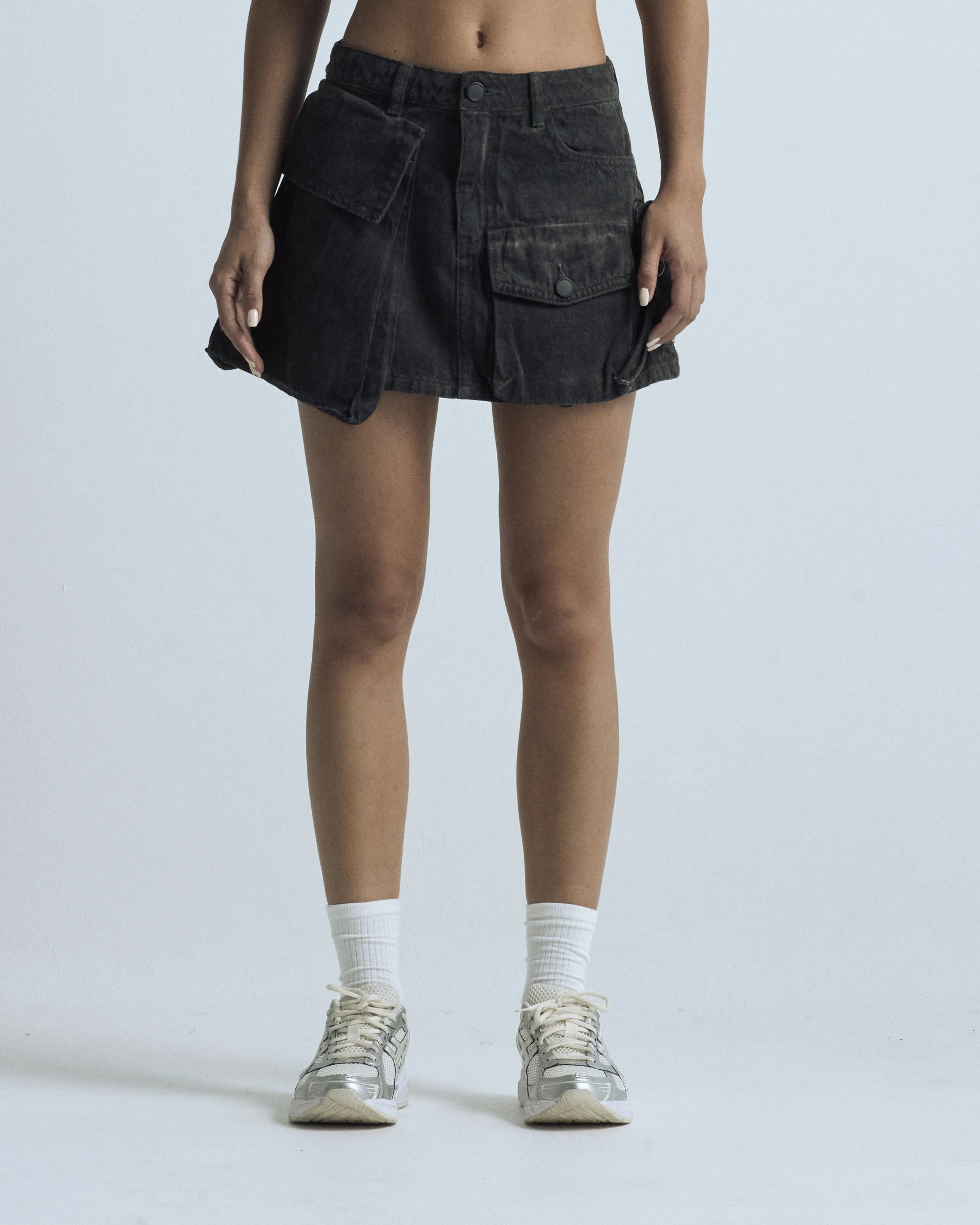 Basics Cargo Skirt Washed Black