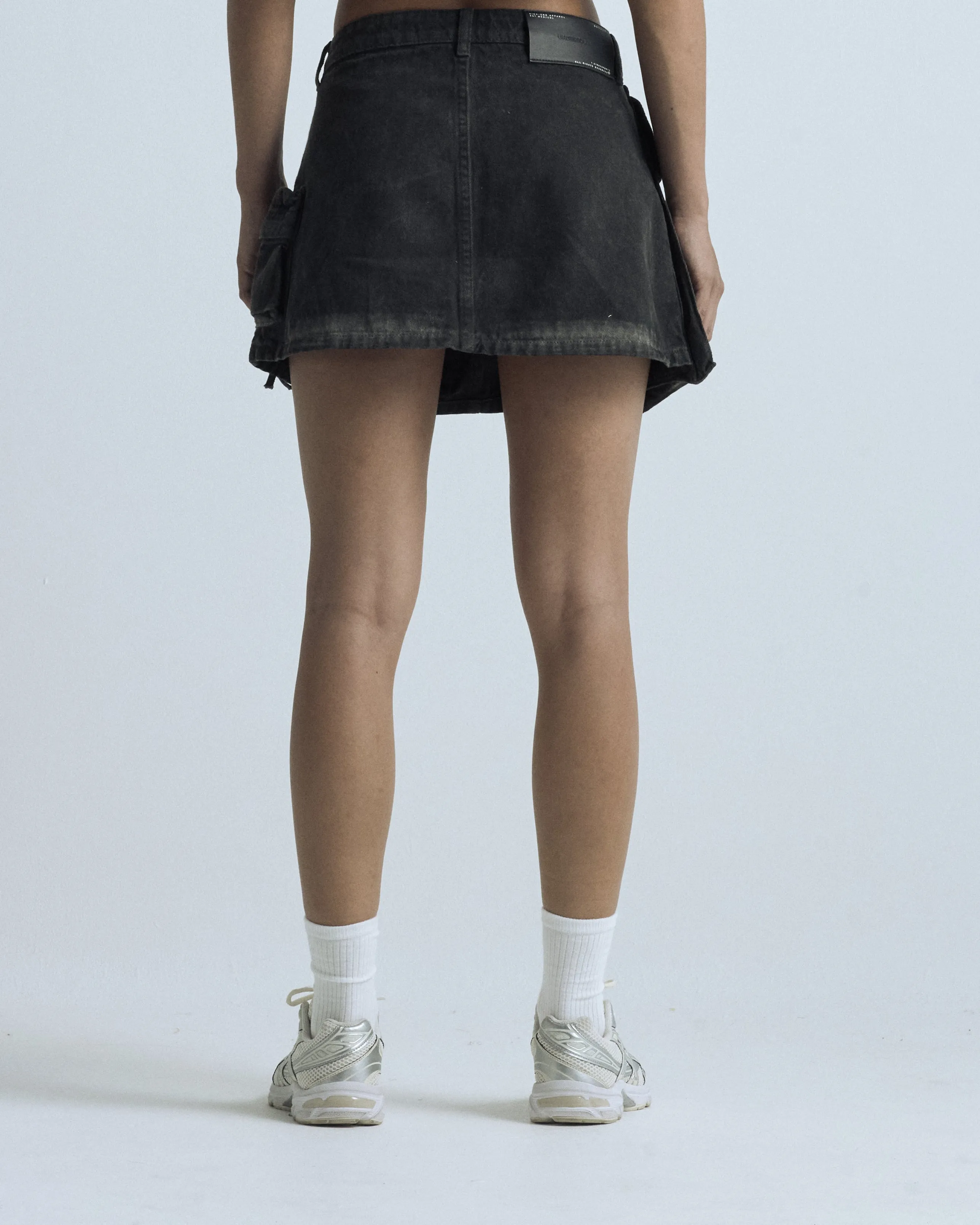 Basics Cargo Skirt Washed Black