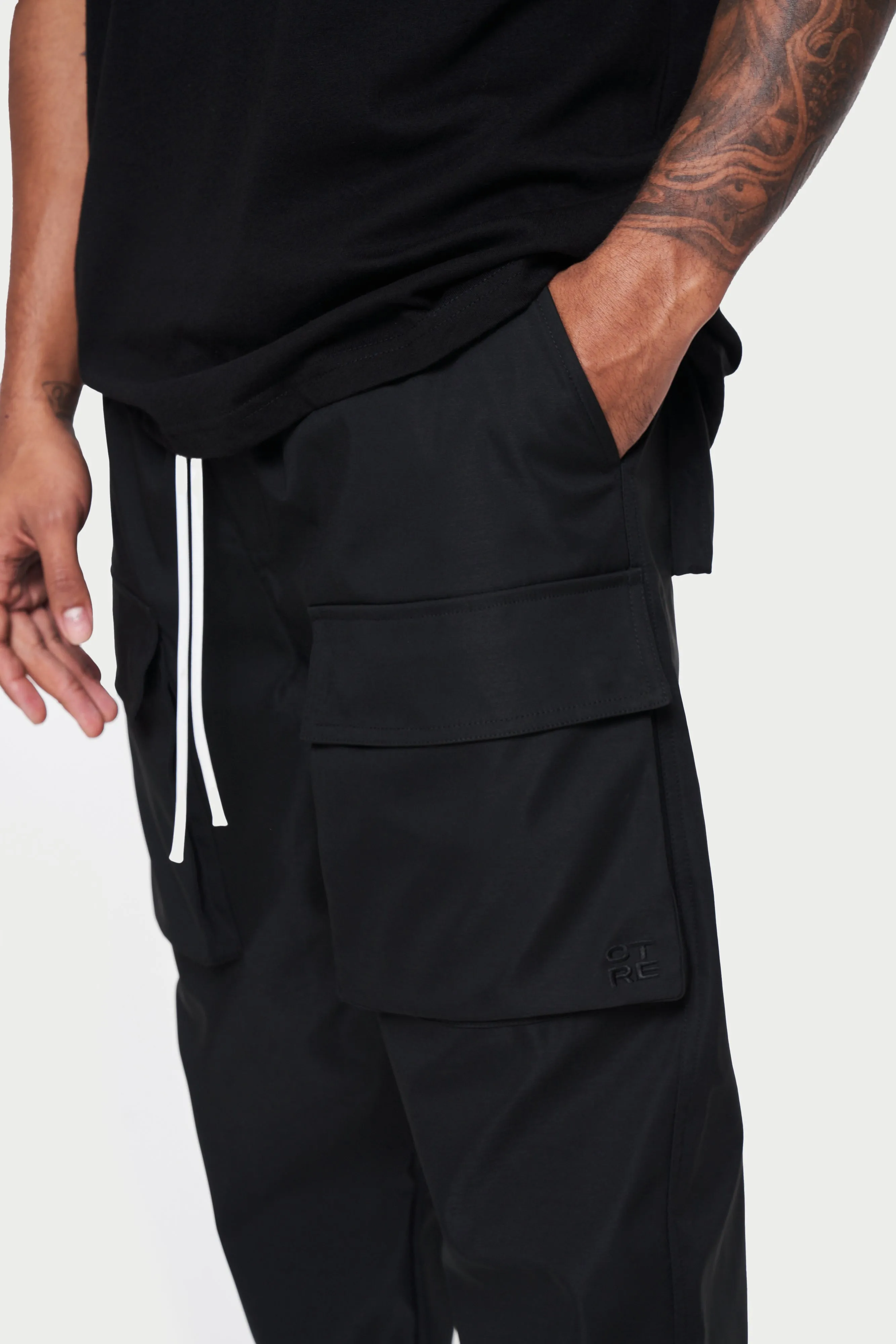 OVERSIZED POCKET CARGOS - BLACK